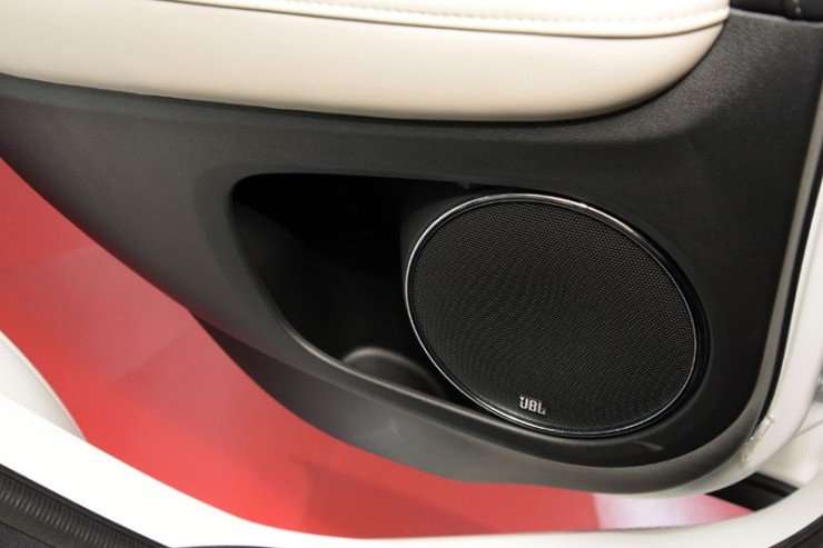 23082015-Car-Honda_HRV_03