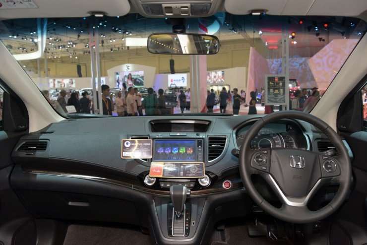 24082015-Car-Honda_CRV_02