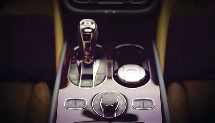 29082015-Car-Bentley_Bentayga_03