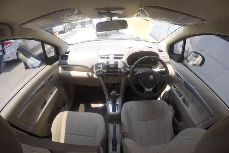 11092015-Car-Suzuki_Ertiga_05