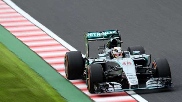 26092015-Car-F1-Hamilton