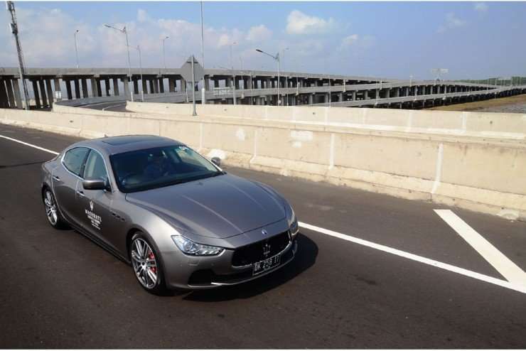 08102015-Car-Maserati_Bali_03