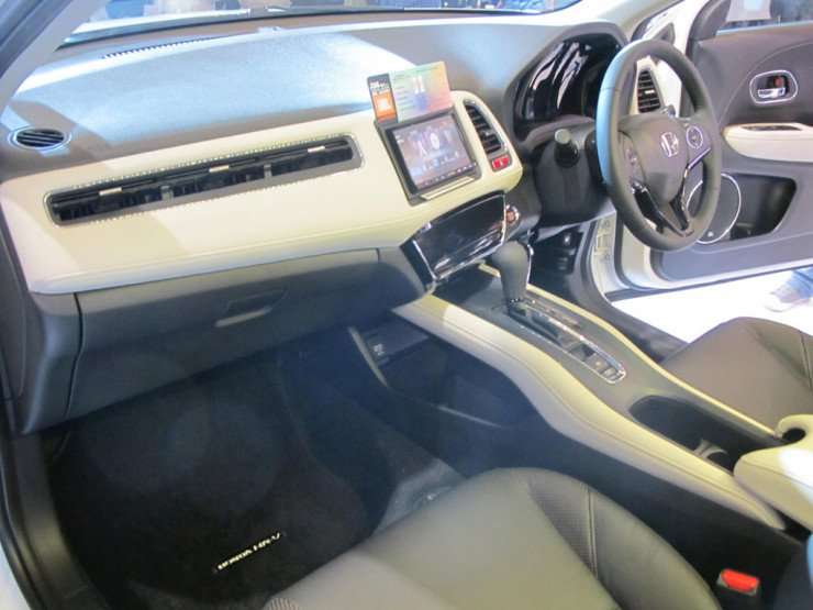 08032016-Car-Honda-HRV-JBL_03