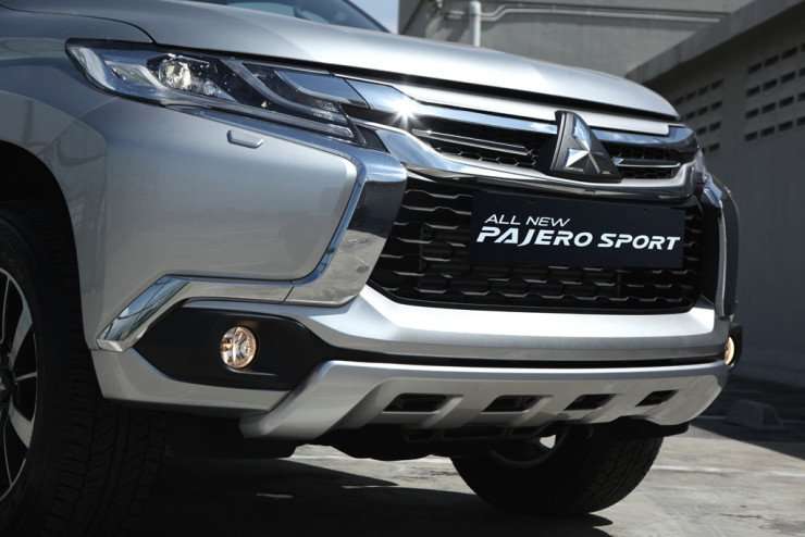 06042016-Car-Pajero-Sport_04