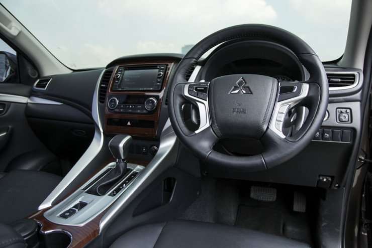 06042016-Car-Pajero-Sport_08