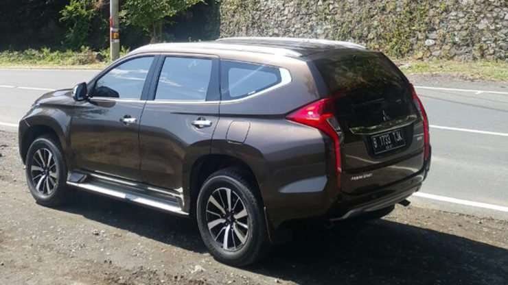 12052016-Car-Pajero-Sport_05