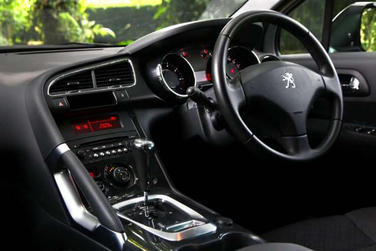 05062016-Car-Peugeot-3008_03