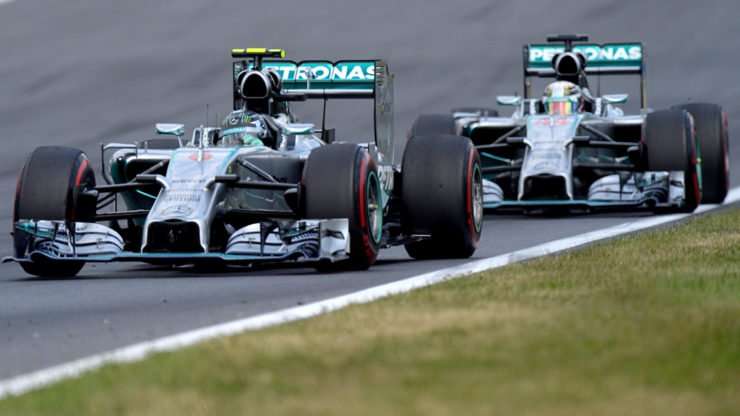 06072016-Car-Hamilton-Rosberg_02