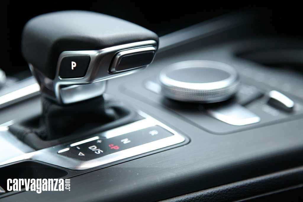 01092016-Car-Audi-A4_04