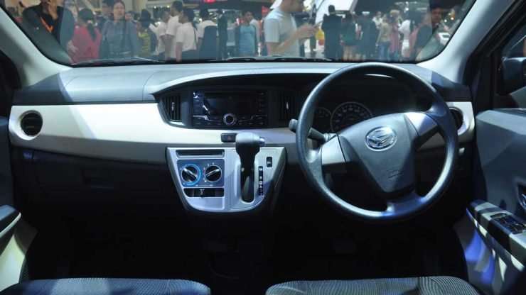 17082016-Car-Daihatsu-Sigra_06