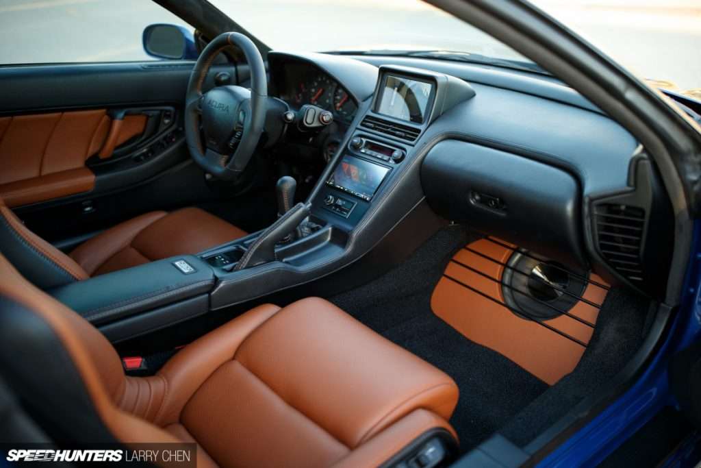 clarion-restorasi-acura-nsx-2