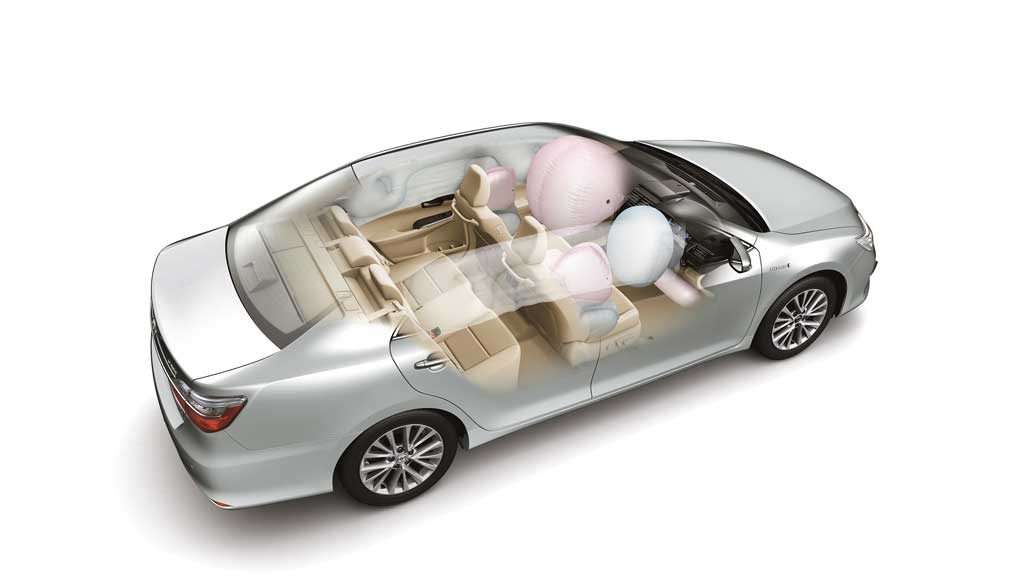 10102016-car-new-camry_03