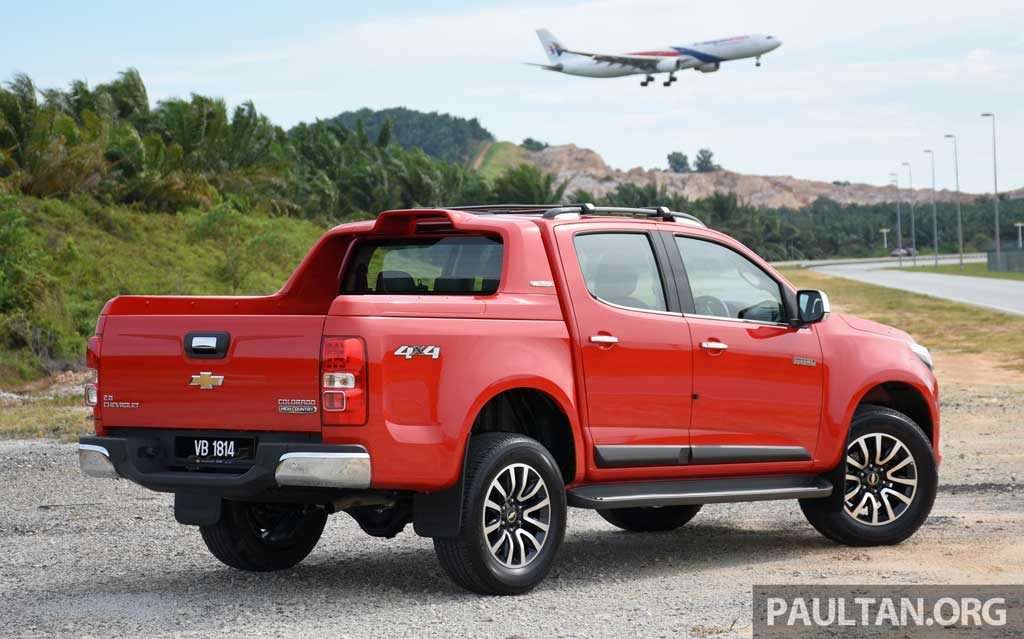 24102016-car-chevrolet-colorado_02