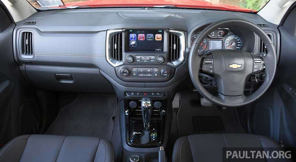 24102016-car-chevrolet-colorado_03