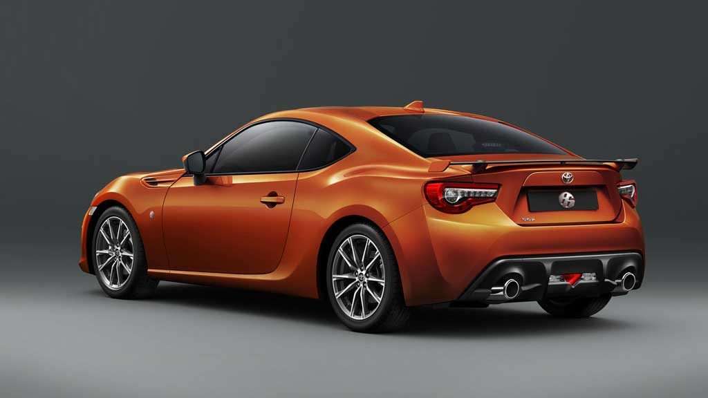 25102016-car-toyota86_02