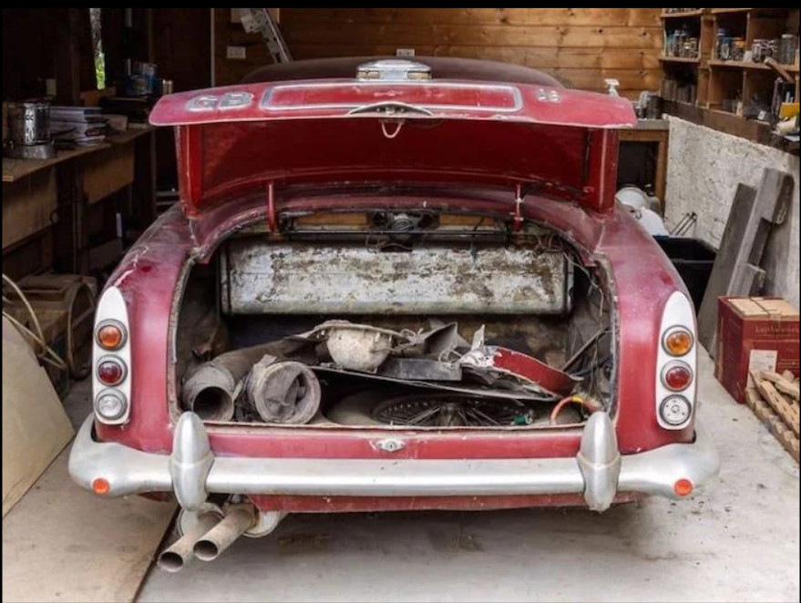 Aston Martin Klasik Dijual di Facebook, Punya Kejutan Dahsyat