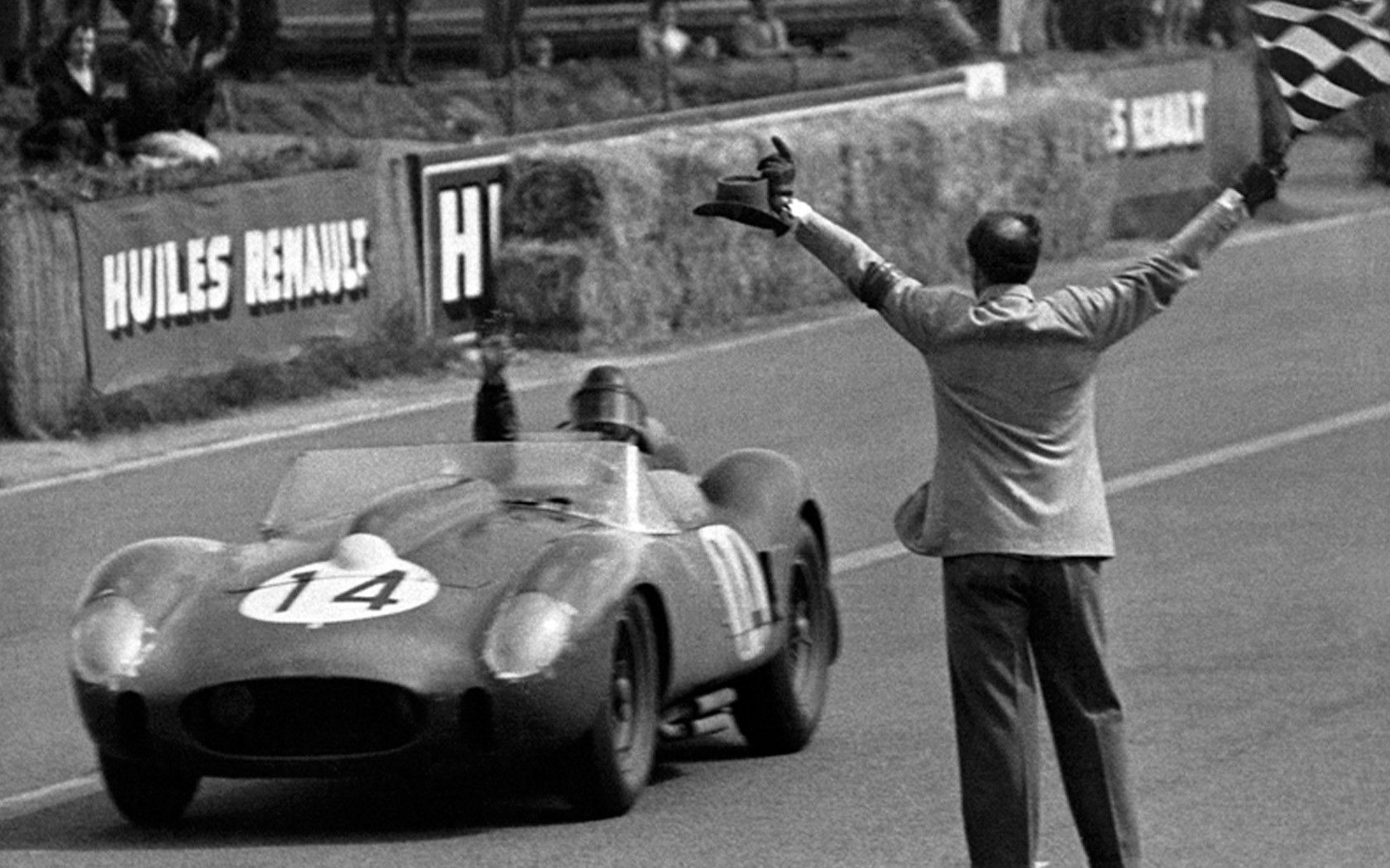 Sejarah Ferrari 250 Testa Rossa Yang Membuatnya Jadi Legenda Di Dunia Balap
