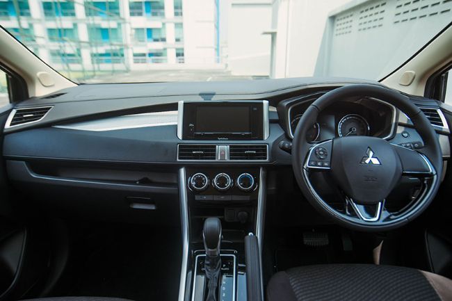 Mitsubishi Xpander RF Black Edition