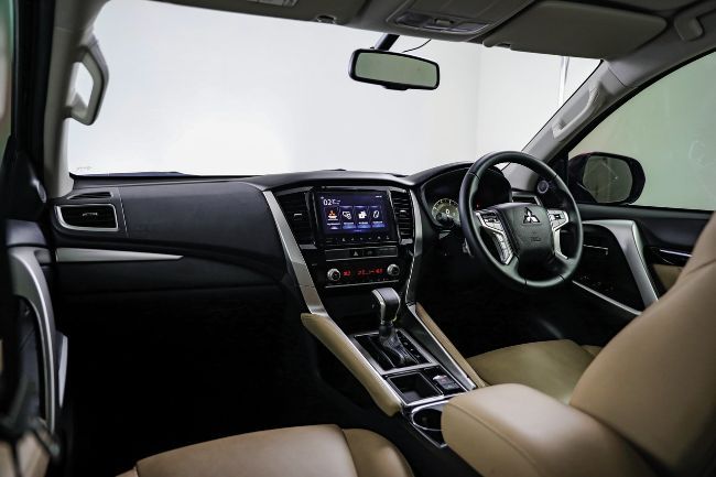 Interior Mitsubishi New Pajero Sport