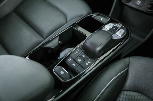 transmisi Hyundai IONIQ Electric