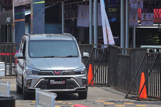 Wuling Confero