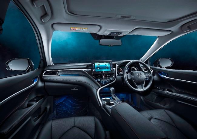 Kabin Toyota New Camry Hybrid 2021