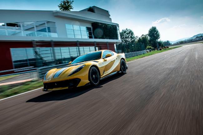 Ferrari 812 Competizione