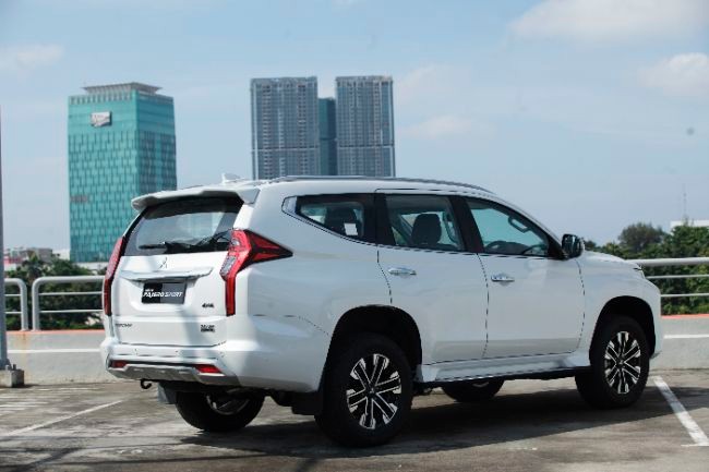 Mitsubishi Pajero Sport Dakar Ultimate  4x4