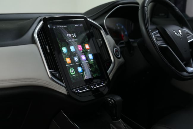 Interior Wuling Almaz RS