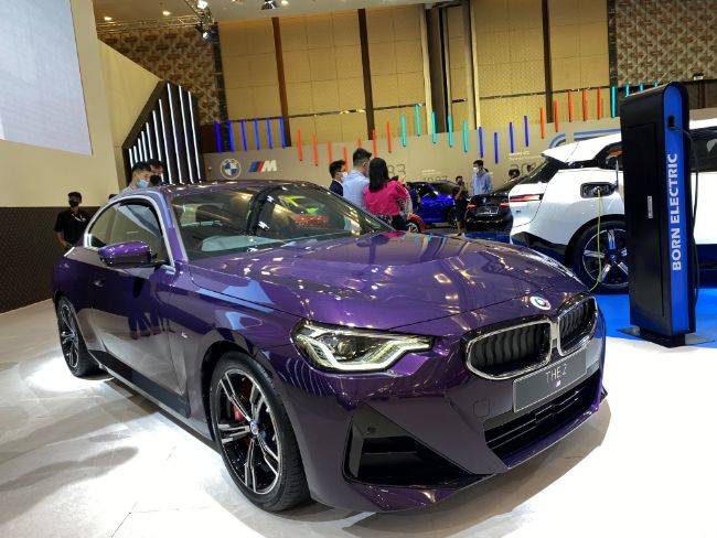 Giias Bmw Seri Coupe Meluncur Lanjutkan Tradisi Khas Sportscar