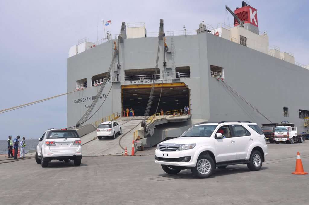 Ekspor Toyota Fortuner Tembus 13.000 Unit Ekspor Toyota Fortuner Tembus 13.000 Unit