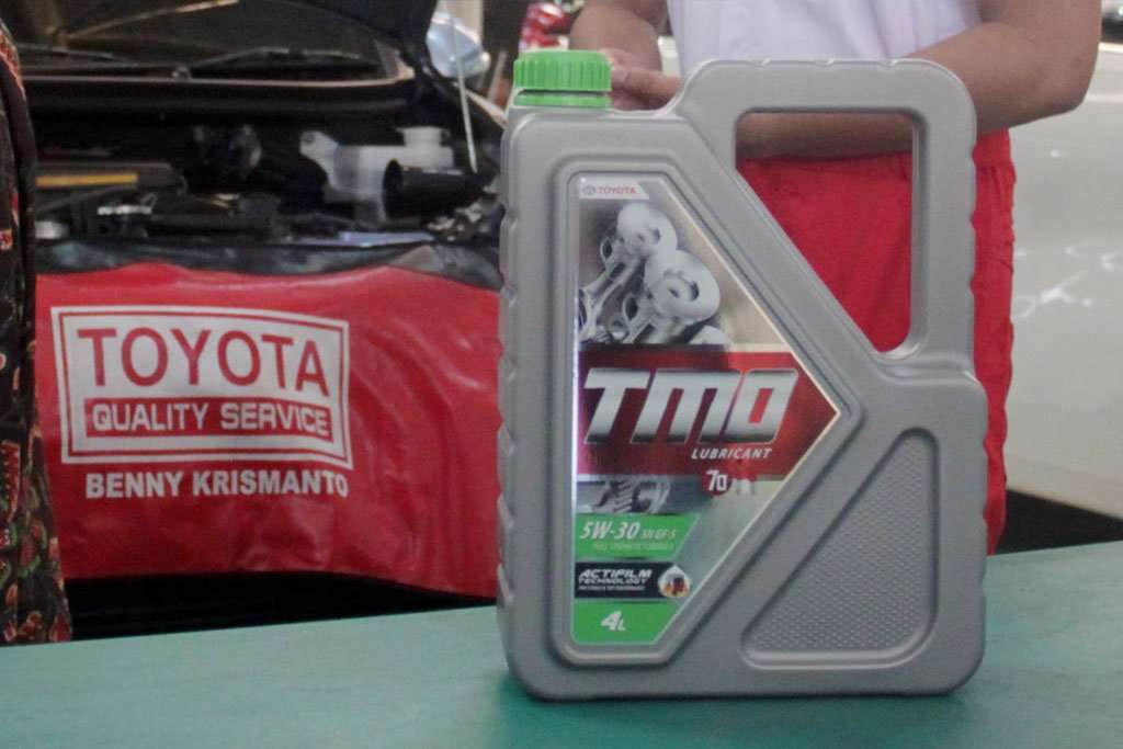 Toyota Motor Oil Lubricant Toyota Motor Oil Lubricant