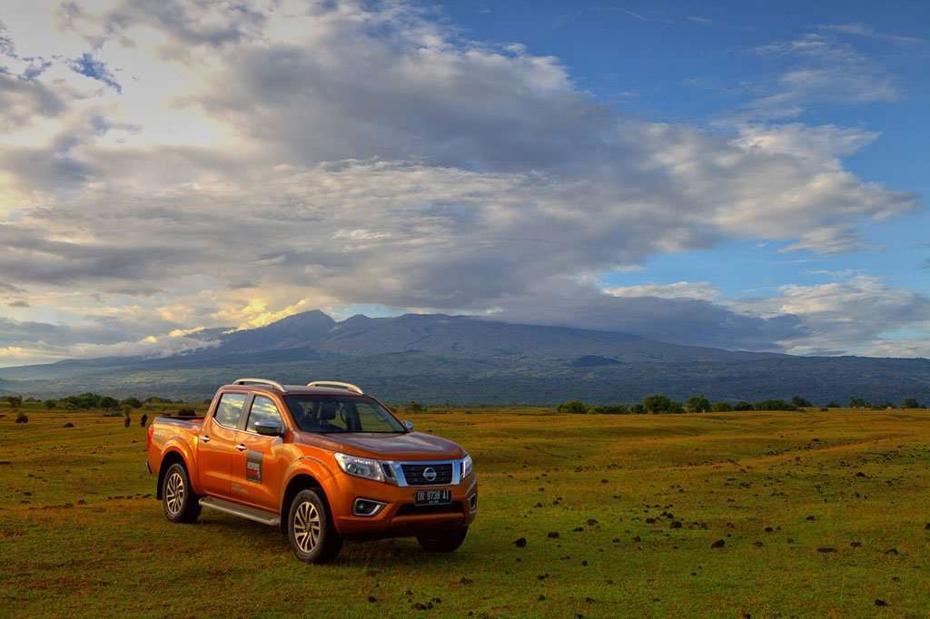 All new NP300 Navara: Escapade All new NP300 Navara: Escapade