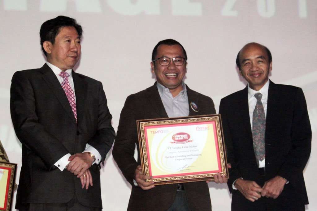Lagi, Toyota Raih Gelar Perusahaan Otomotif Terbaik Indonesia Lagi, Toyota Raih Gelar Perusahaan Otomotif Terbaik Indonesia