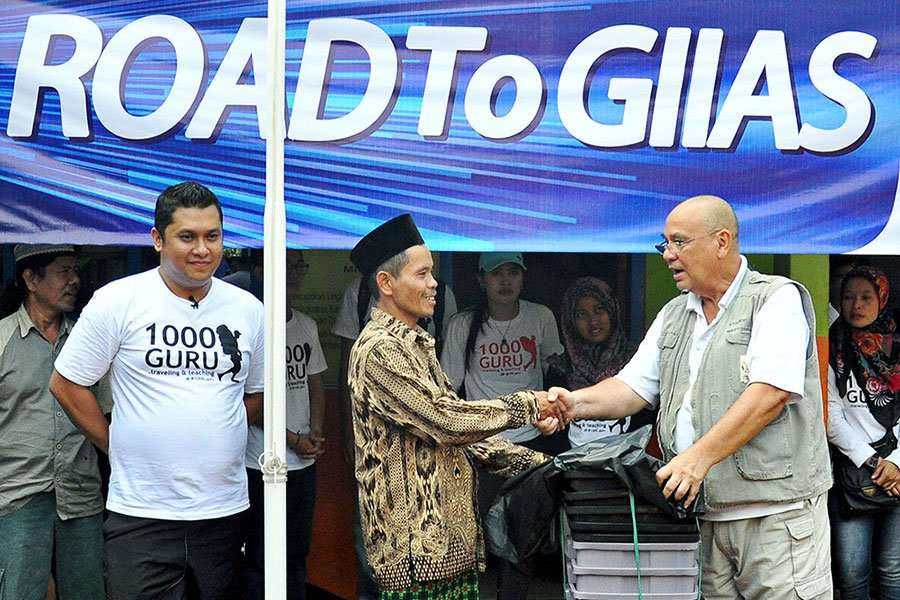 GIIAS 2015 Gelar Program Travelling and Teaching GIIAS 2015 Gelar Program Travelling and Teaching