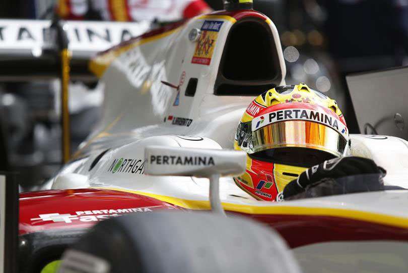 Tampil Apik, Rio Haryanto Hanya Finish di Posisi 15 Tampil Apik, Rio Haryanto Hanya Finish di Posisi 15