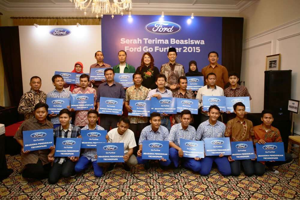 Ford Salurkan Bantuan Untuk SMK se-Jakarta Ford Salurkan Bantuan Untuk SMK se-Jakarta