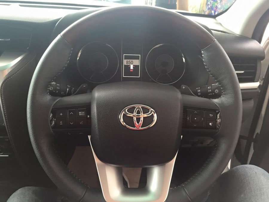 Toyota Fortuner 2016 Gunakan Paddle Shift dan LED Toyota Fortuner 2016 Gunakan Paddle Shift dan LED