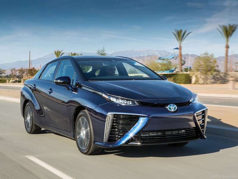Mirai dan i-Road, Special Exhibits Toyota di GIIAS 2015 Mirai dan i-Road, Special Exhibits Toyota di GIIAS 2015