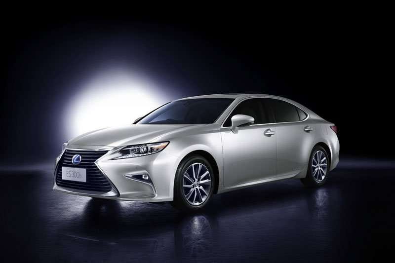 Lexus ES 2015 Tampil Makin Mewah Lexus ES 2015 Tampil Makin Mewah