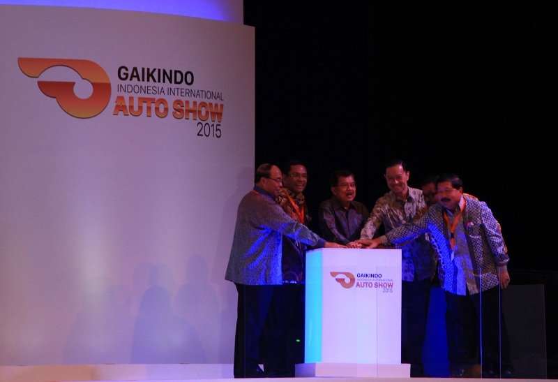 Wapres JK Resmi Buka Pameran Otomotif GIIAS 2015 Wapres JK Resmi Buka Pameran Otomotif GIIAS 2015