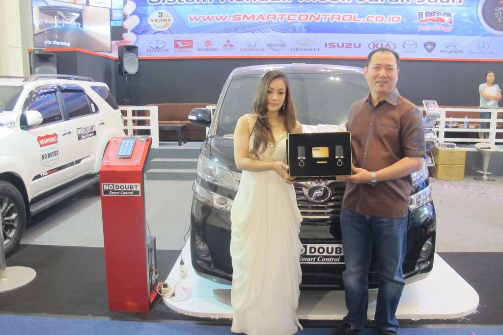 Smart Control untuk Alphard dan Vellfire Smart Control untuk Alphard dan Vellfire