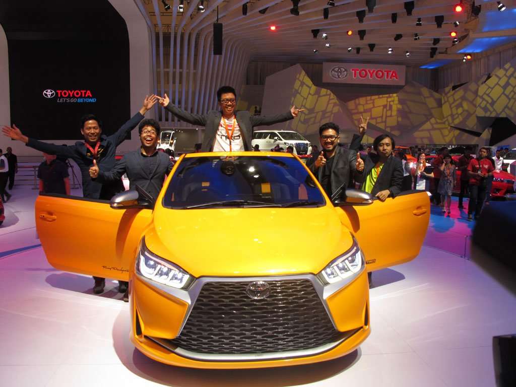 Yaris dan Agya Dress-Up Kreasi Tim Desainer TAM Yaris dan Agya Dress-Up Kreasi Tim Desainer TAM