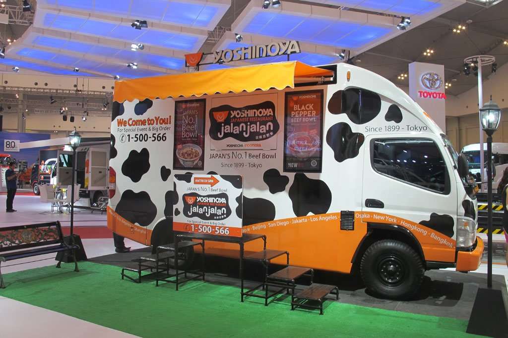 GIIAS 2015: KTB Buka Peluang Lewat Colt Diesel Food Truck GIIAS 2015: KTB Buka Peluang Lewat Colt Diesel Food Truck