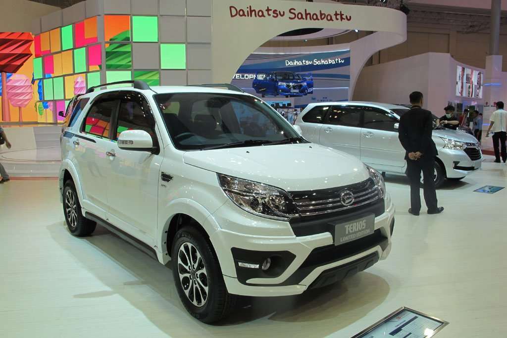 GIIAS 2015: Daihatsu Terios Limited Edition dan Ayla Special Edition GIIAS 2015: Daihatsu Terios Limited Edition dan Ayla Special Edition