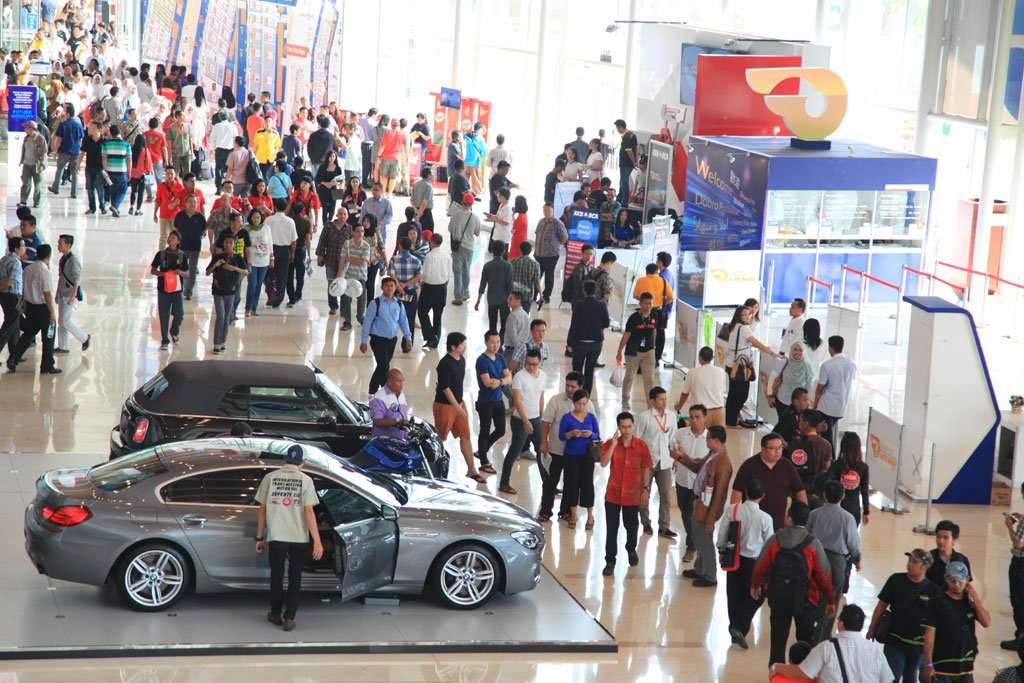 GIIAS 2015: Optimistis Target 380 Ribu Pengunjung Tercapai GIIAS 2015: Optimistis Target 380 Ribu Pengunjung Tercapai