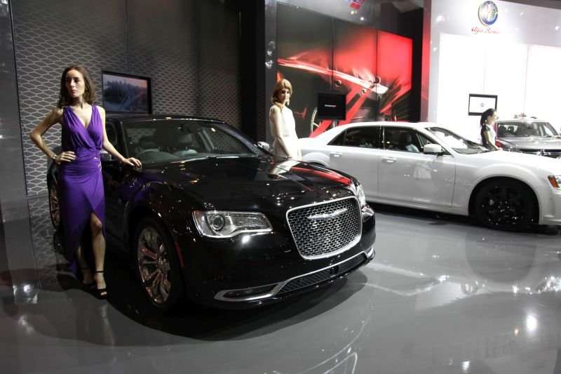 IIMS 2015: Si Mewah New Chrysler 300C IIMS 2015: Si Mewah New Chrysler 300C