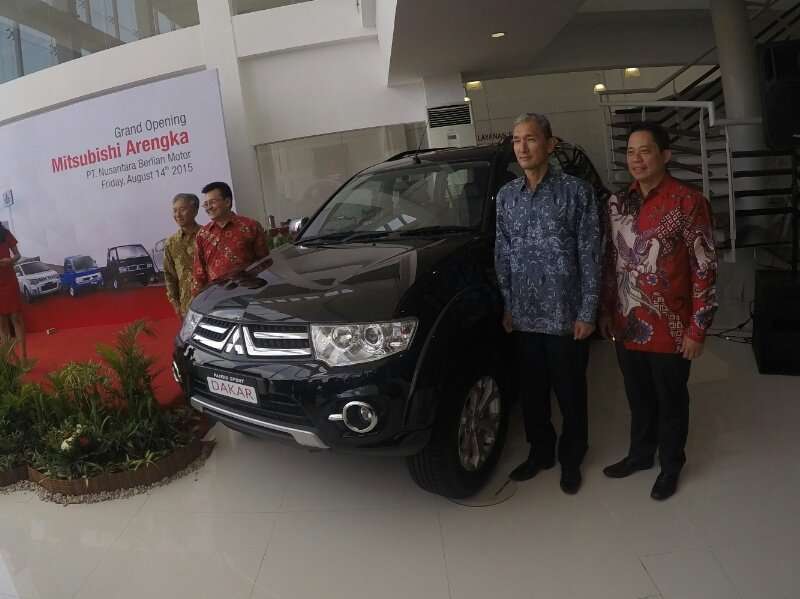 KTB Resmikan Nusantara Pekanbaru, Diler Mitsubishi ke-241 KTB Resmikan Nusantara Pekanbaru, Diler Mitsubishi ke-241