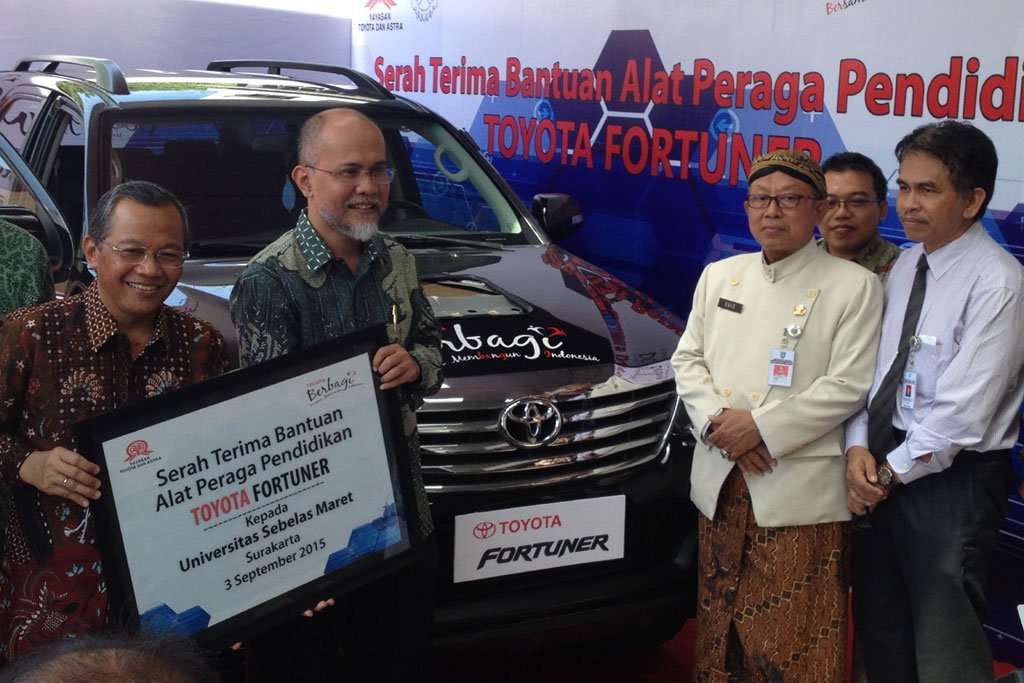 Toyota Indonesia Dukung Pendidikan Solo Toyota Indonesia Dukung Pendidikan Solo