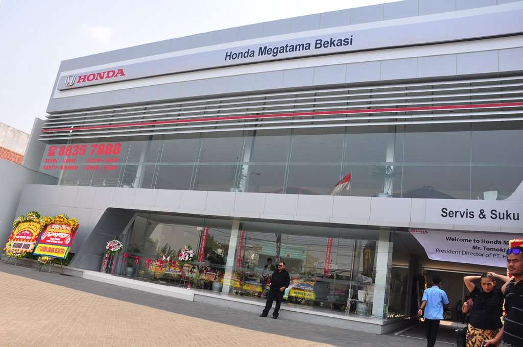 Honda Resmikan Dealer di Tambun Honda Resmikan Dealer di Tambun